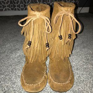 Minnetonka Double Fringe Suede Moccasin Boots 👢